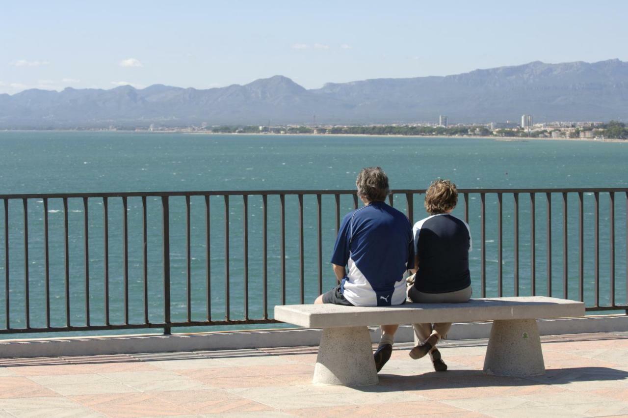 Sant Jordi Zeus Basic Apartman Salou Kültér fotó